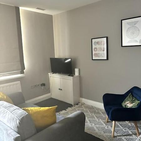 The One-Bedroom Central Brighton Retreat Exterior foto